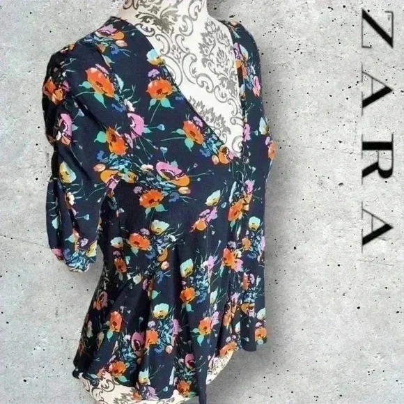 ZARA Trafaluc Floral  Top - Picture 4 of 13